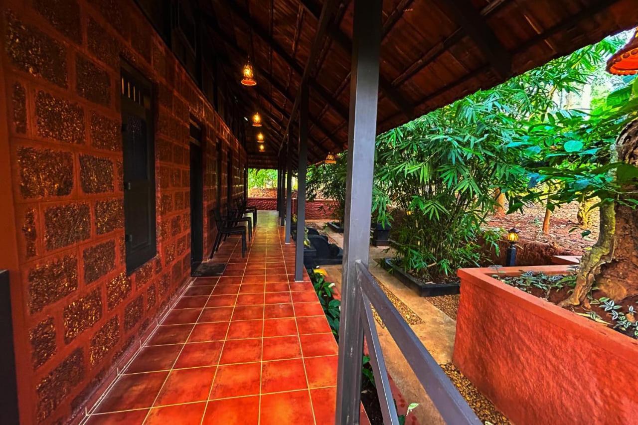 Greens Tree House & Wood House Sultan Bathery Exterior photo
