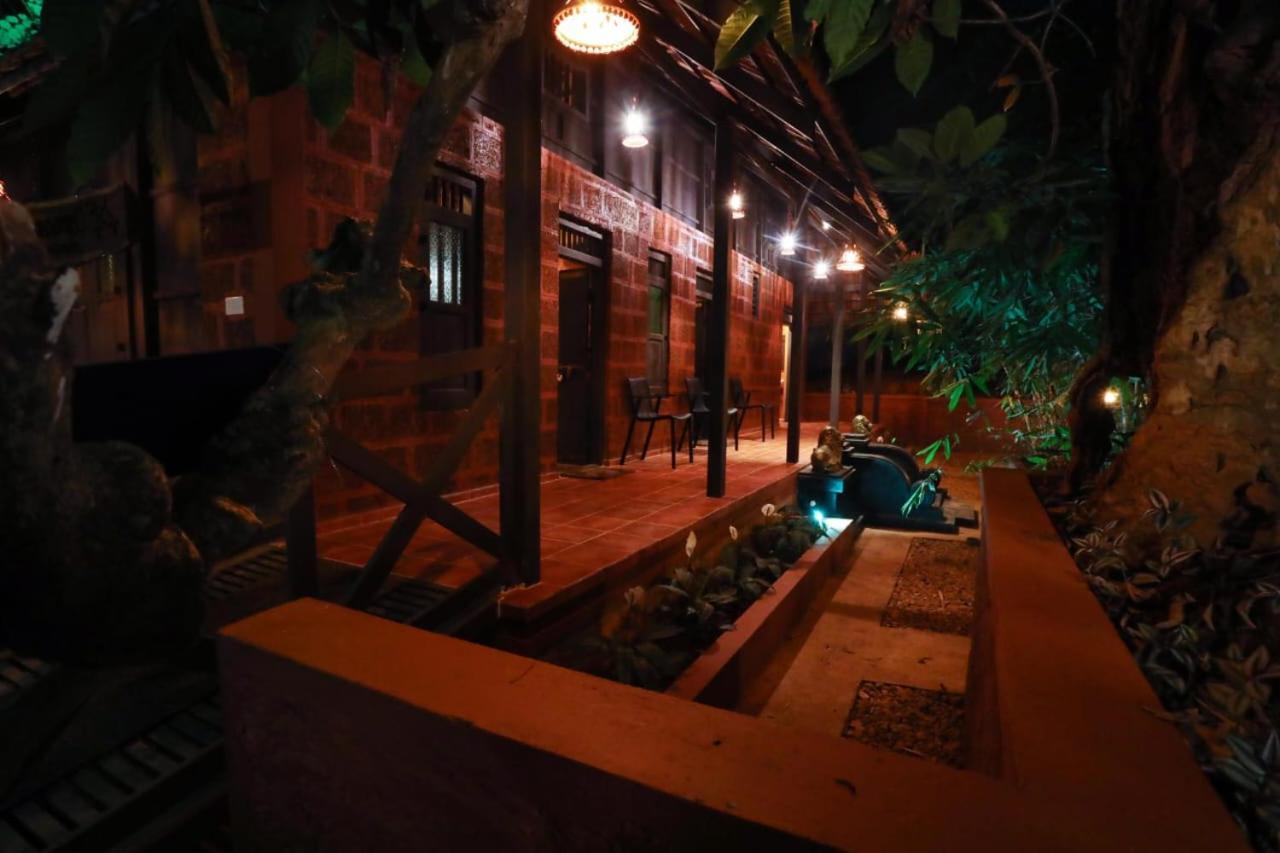 Greens Tree House & Wood House Sultan Bathery Exterior photo