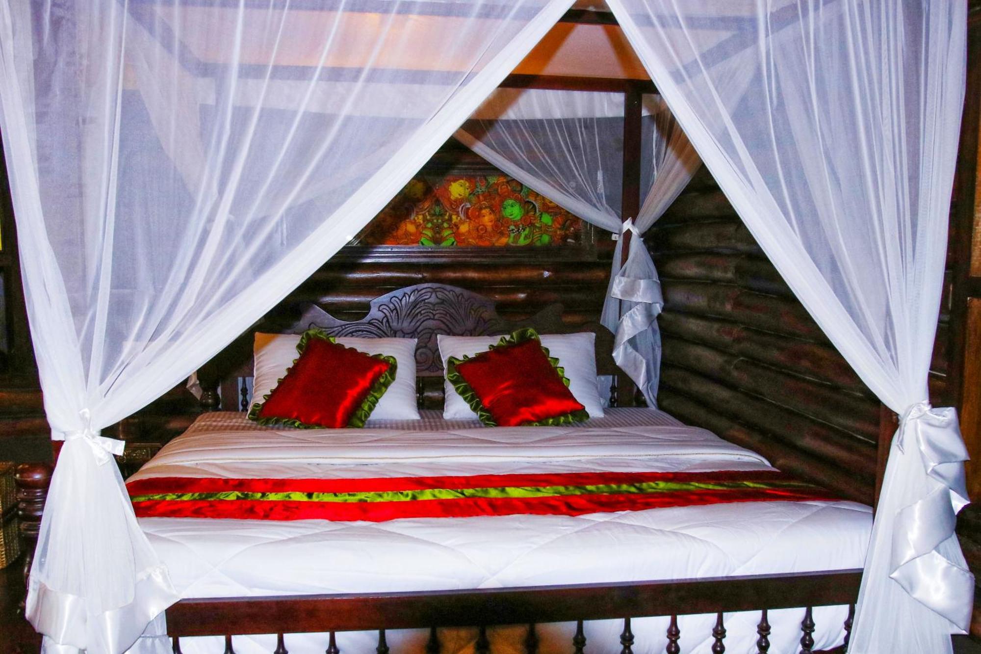 Greens Tree House & Wood House Sultan Bathery Exterior photo