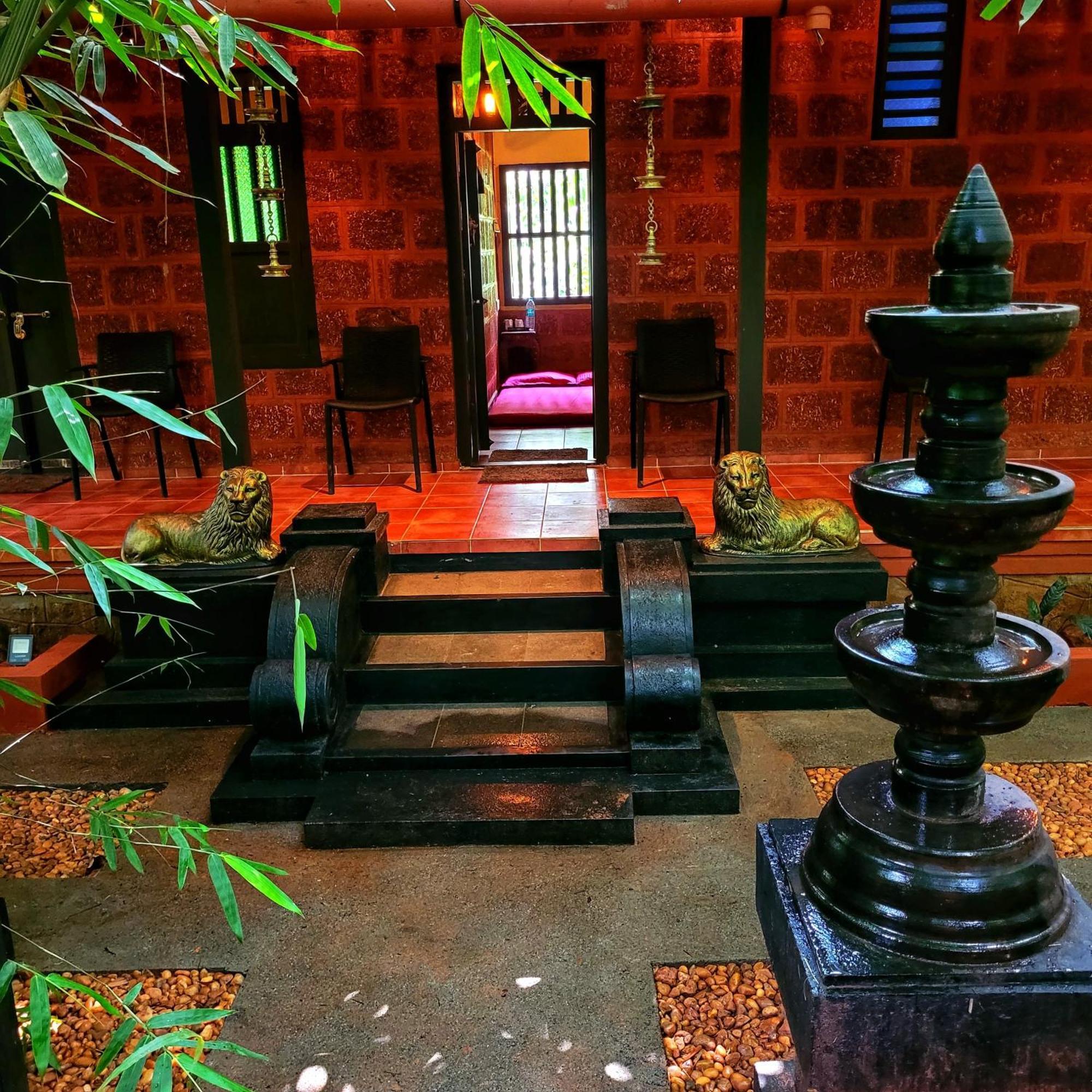 Greens Tree House & Wood House Sultan Bathery Exterior photo