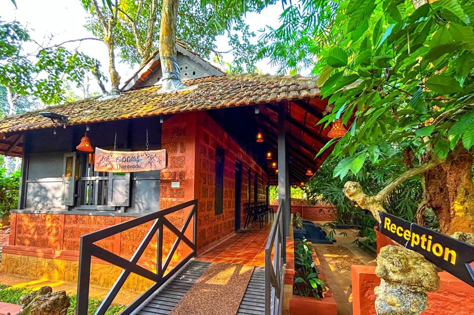 Greens Tree House & Wood House Sultan Bathery Exterior photo