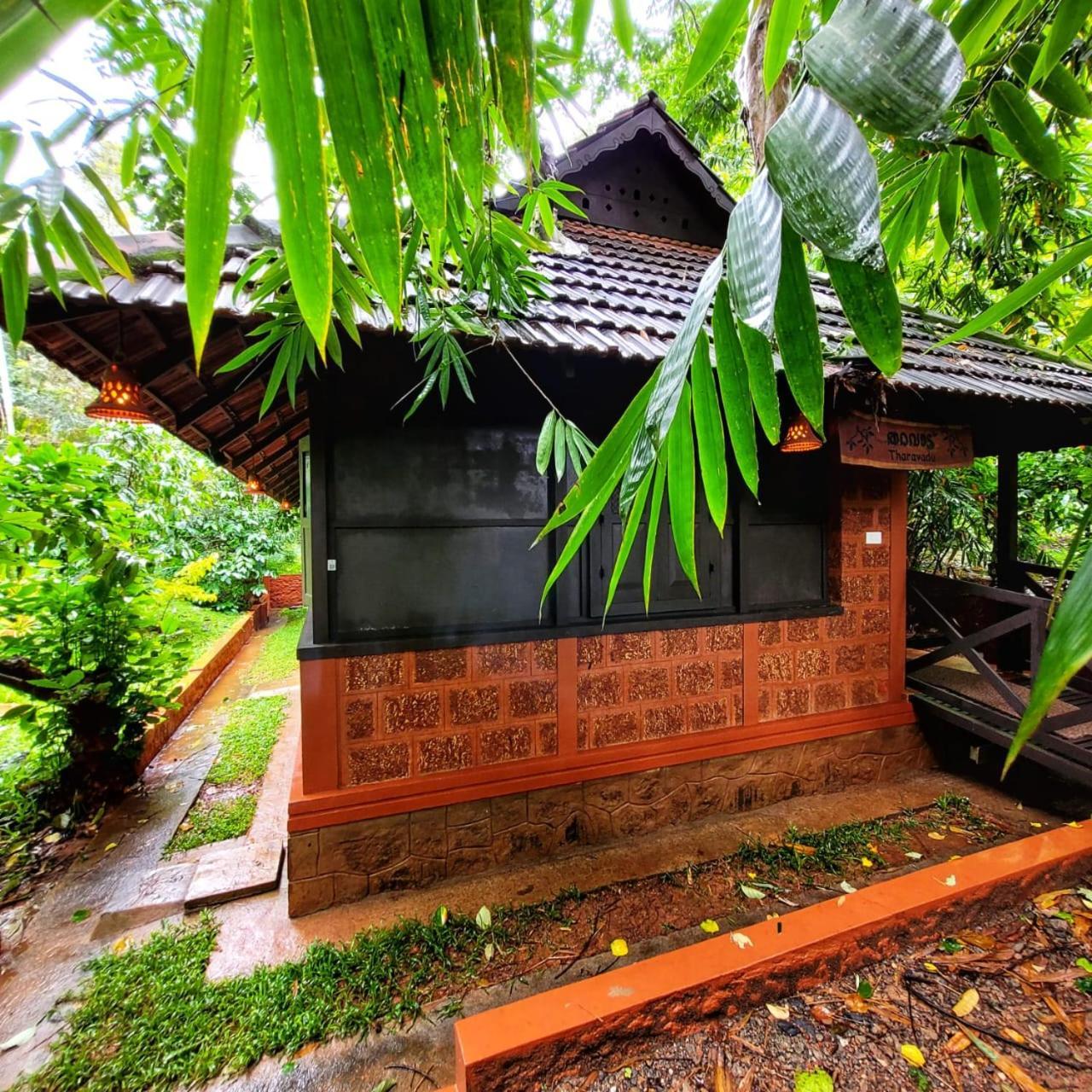 Greens Tree House & Wood House Sultan Bathery Exterior photo